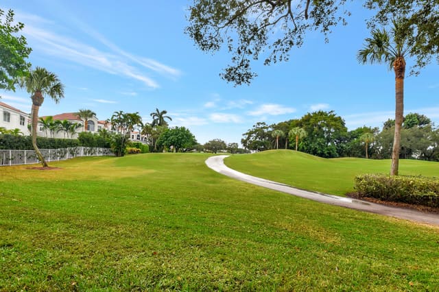 17396 Boca Club Boulevard 104, Boca Raton, FL 33487