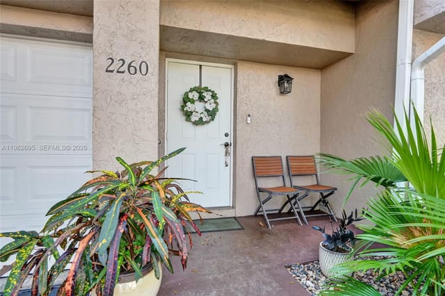 2260 W Discovery Circle W, Deerfield Beach, FL 33442