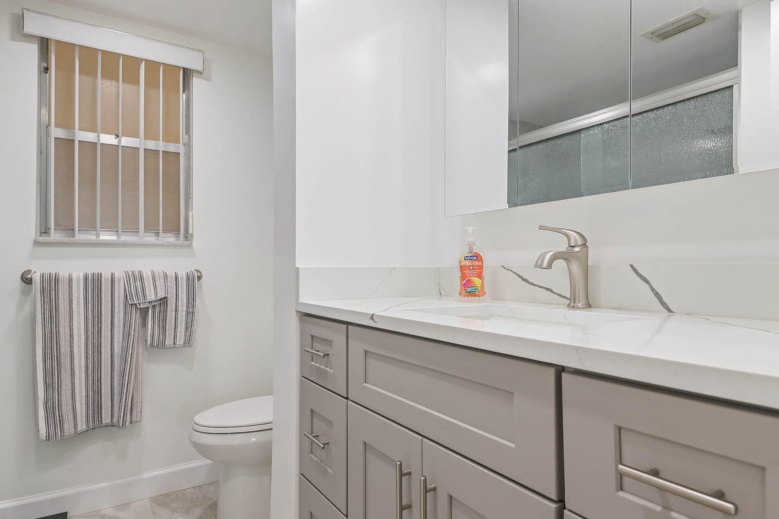 3755 Via Poinciana 106, Lake Worth, FL 33467 photo 13
