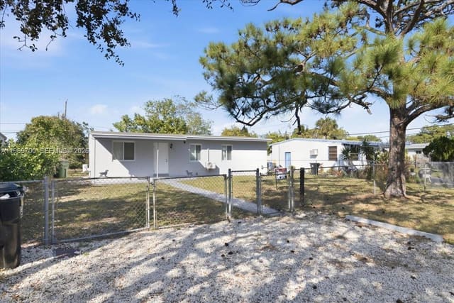 931 Chateau Park Drive, sold in Lauderdale Manors Add Rev, Fort Lauderdale, FL