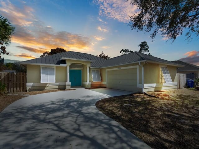 1726 16th Avenue SW, Vero Beach, FL 32962