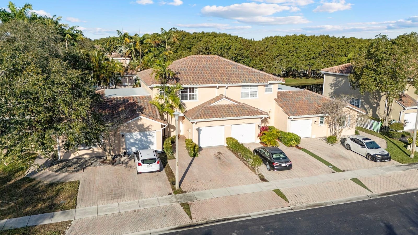 3811 NW 90th Way 3811, Sunrise, FL 33351 photo 2