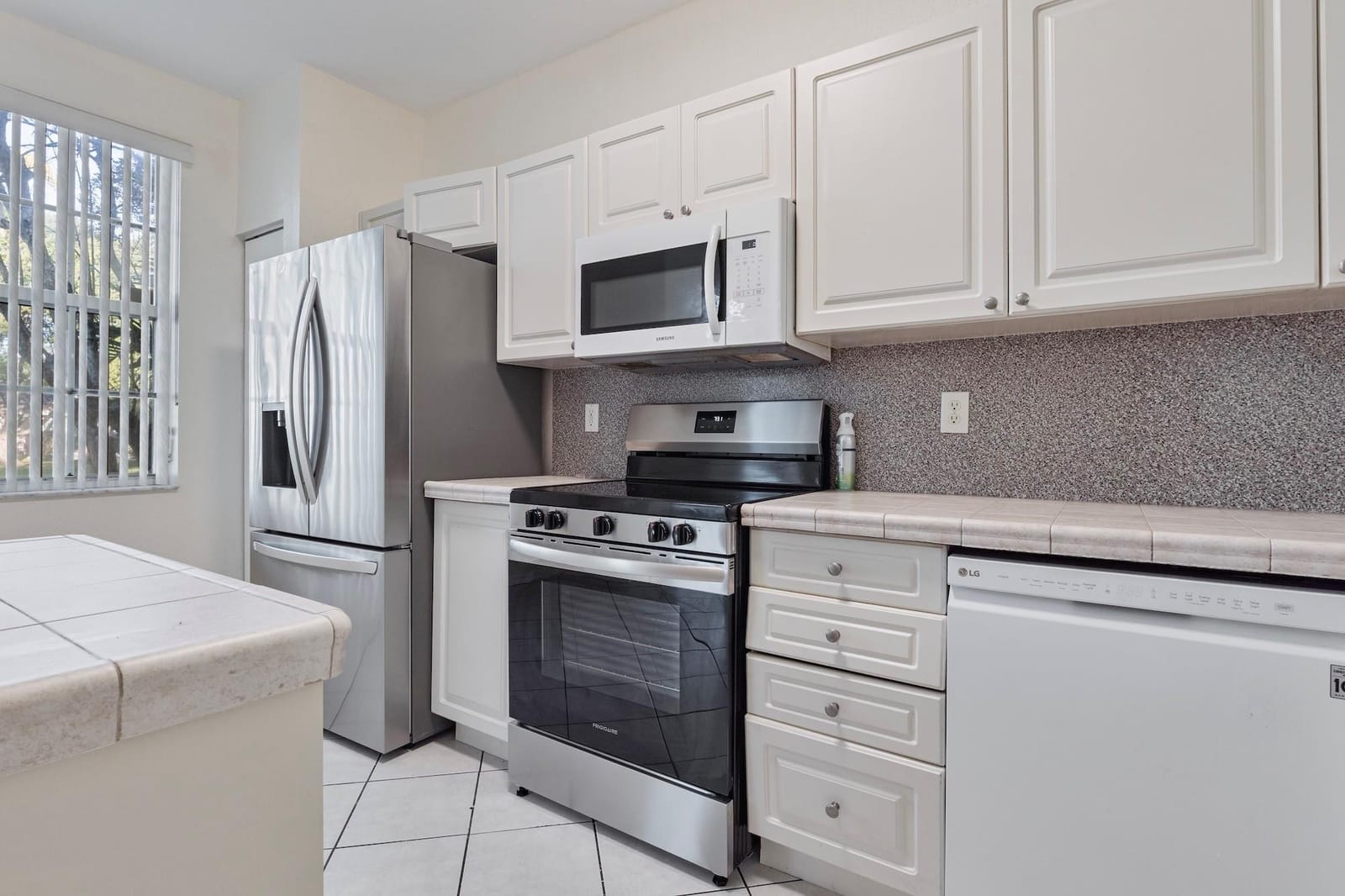 3811 NW 90th Way 3811, Sunrise, FL 33351 photo 15