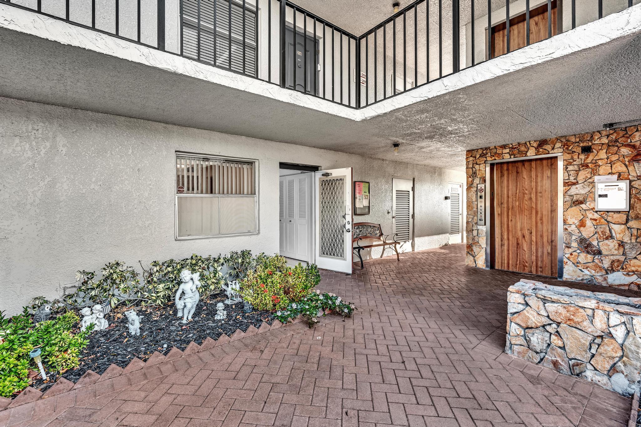 6650 S Oriole Boulevard 1040, Delray Beach, FL 33446, Delray Beach