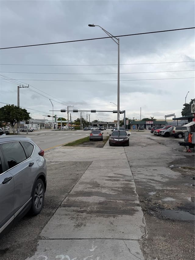 752 Opa Locka Boulevard, Miami, FL 33168
