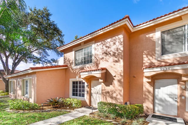 9936 Kamena Circle, sold in Santa Cruz, Boynton Beach, FL