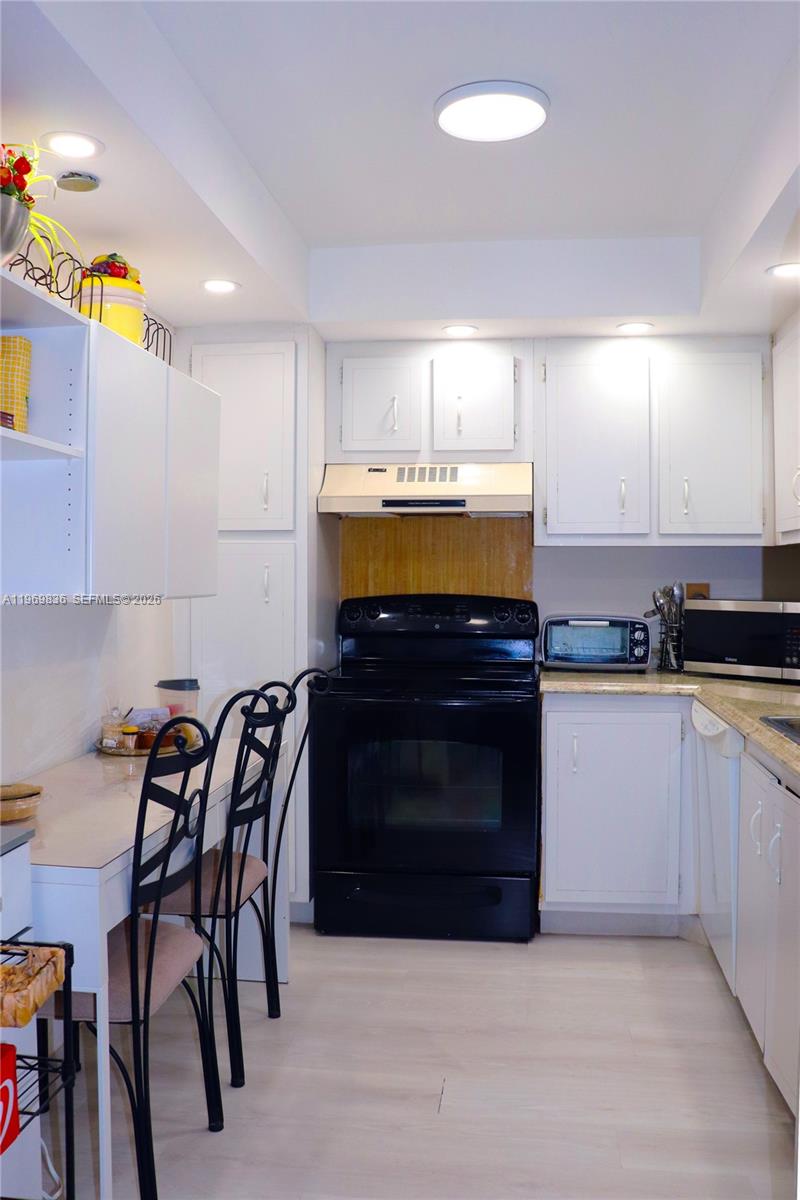 900 Saint Charles Place 316, Pembroke Pines, FL 33026 photo 22