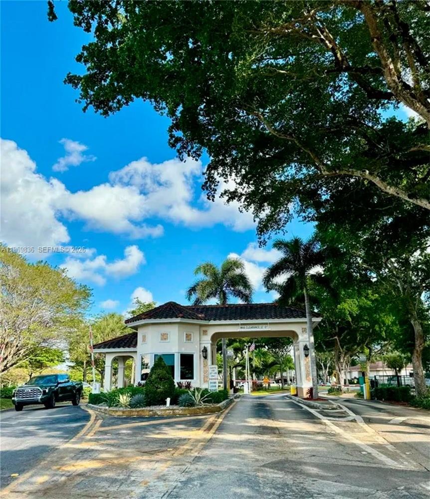 900 Saint Charles Place 316, Pembroke Pines, FL 33026, Pembroke Pines