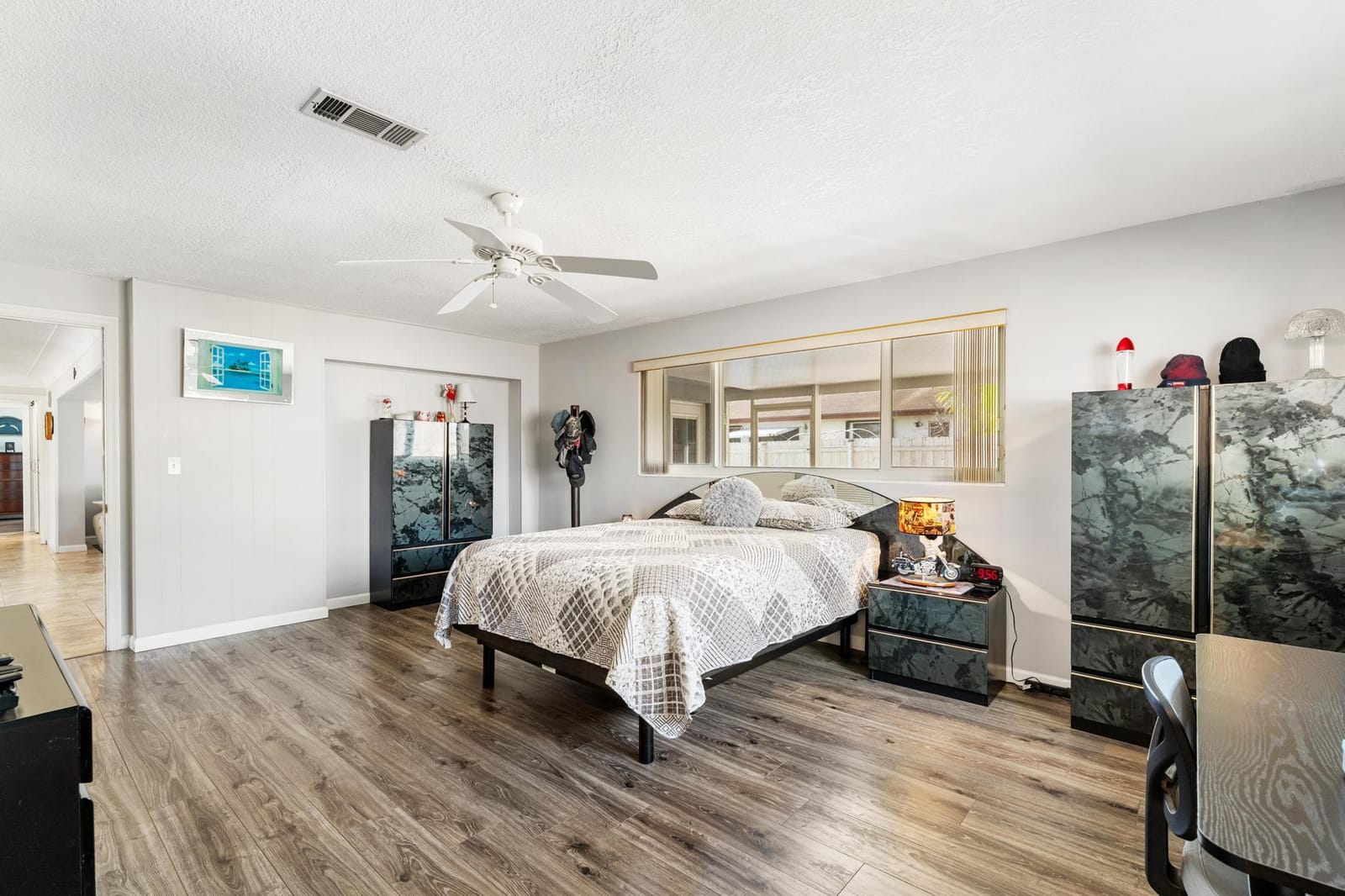 1042 SW 23rd Avenue, Boynton Beach, FL 33426 photo 5