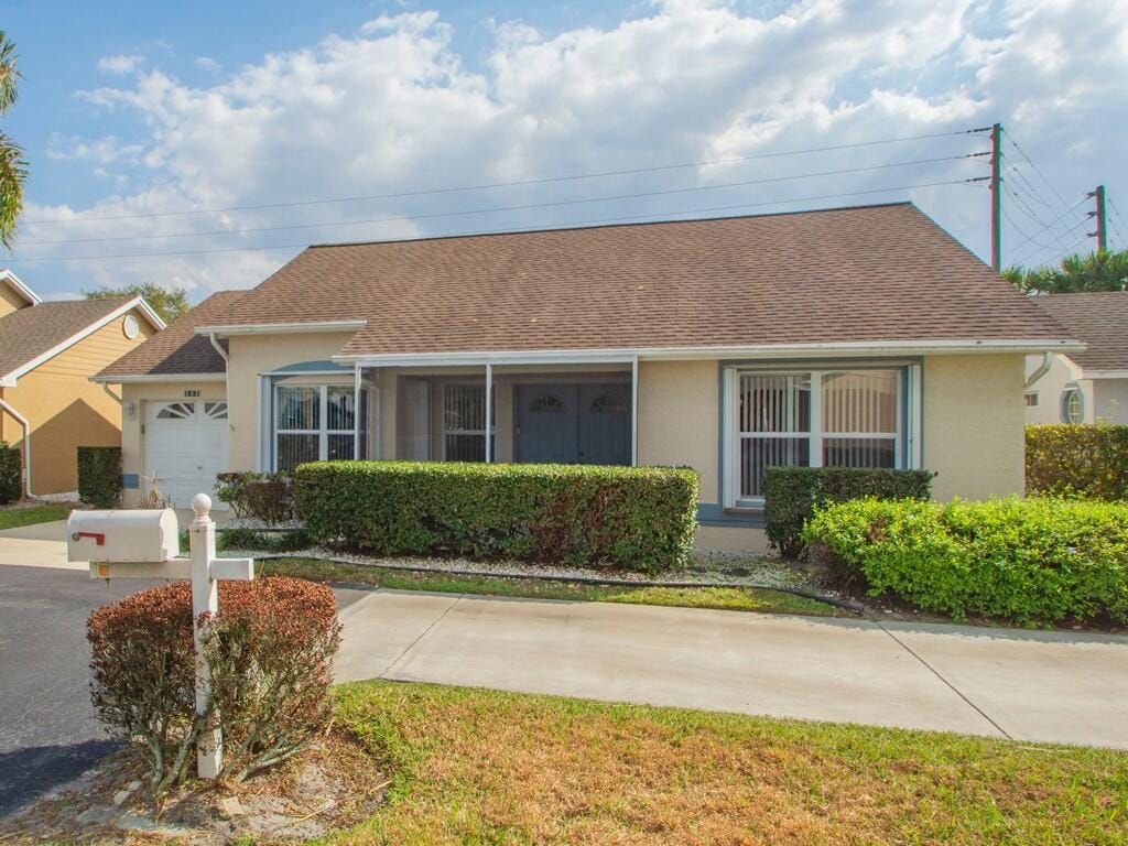 352 NW Tuscany Way — photo 2