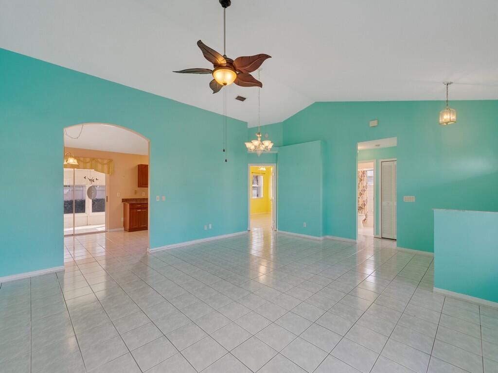 352 NW Tuscany Way — photo 7