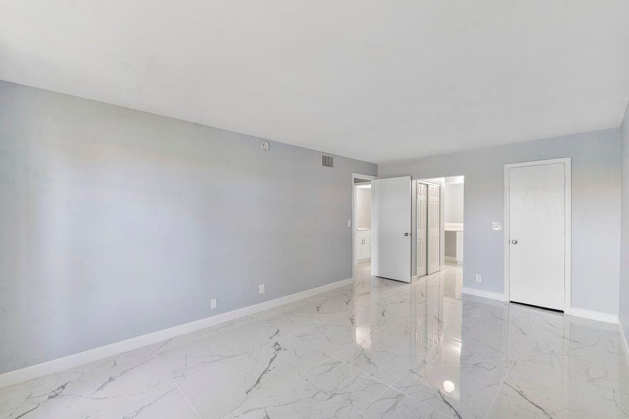 9960 Pineapple Tree Drive 107, Boynton Beach, FL 33436 photo 13