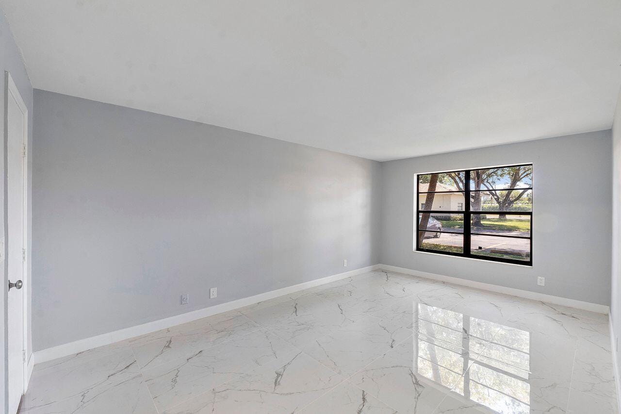 9960 Pineapple Tree Drive 107, Boynton Beach, FL 33436 photo 14
