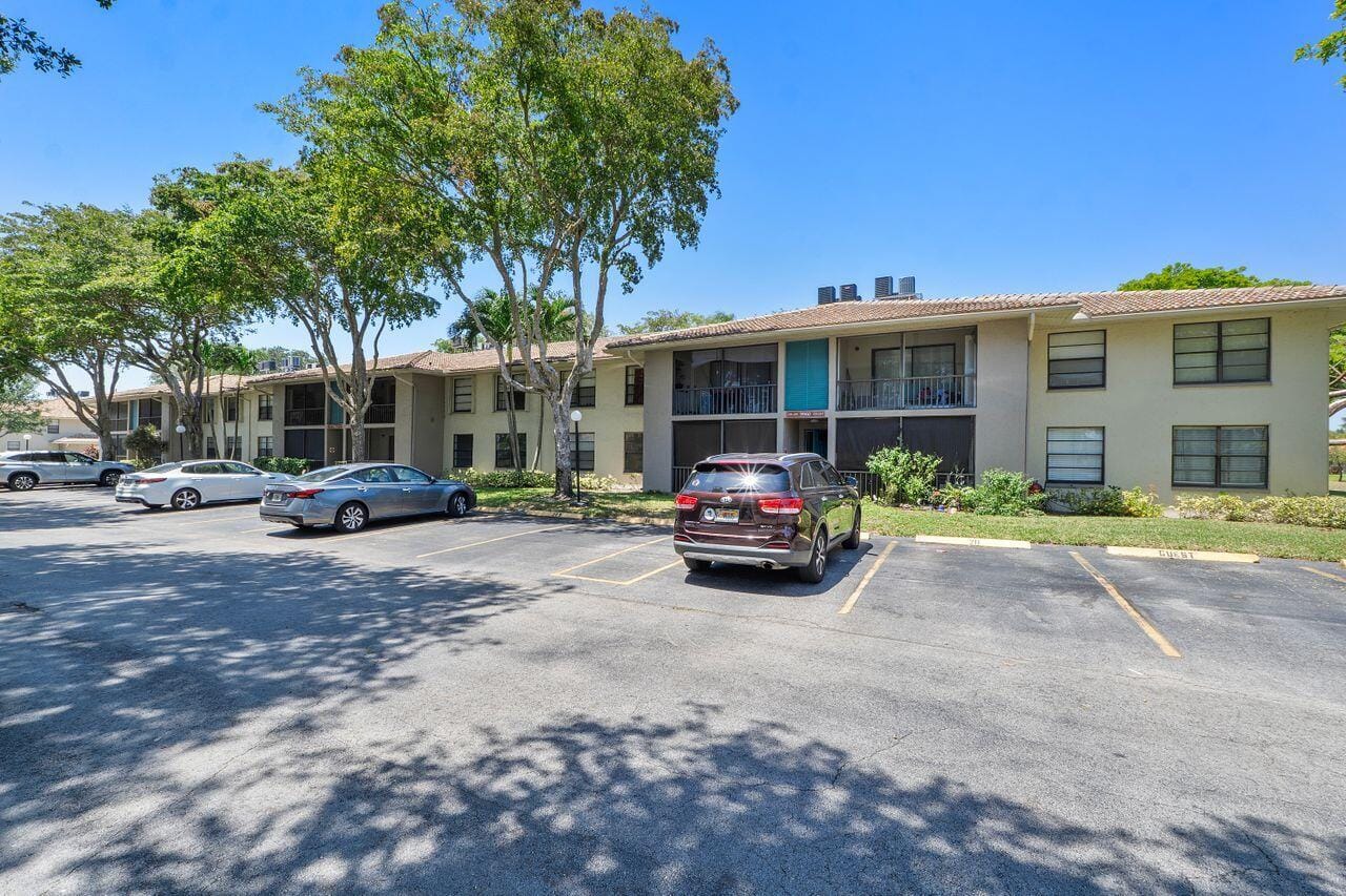 9960 Pineapple Tree Drive 107, Boynton Beach, FL 33436 photo 30