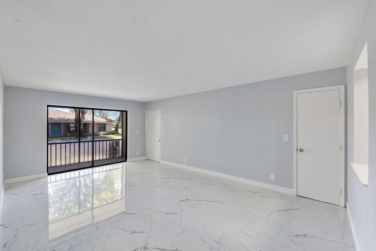 9960 Pineapple Tree Drive 107 — photo 9