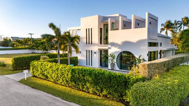 21 Hersey Drive, sold in Shore View, Ocean Ridge, FL