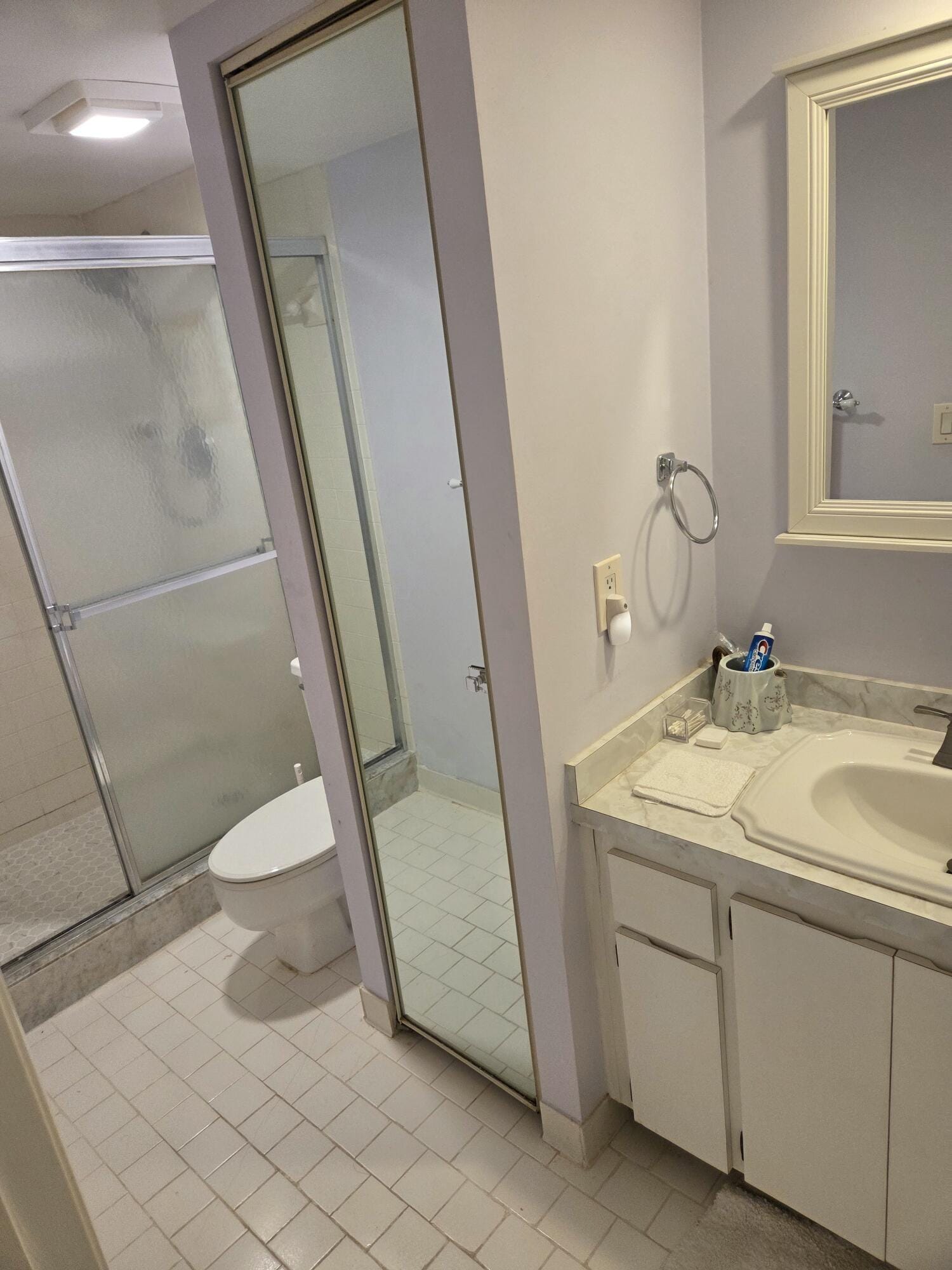 1700 Embassy Drive 512 — photo 10