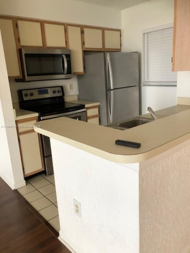 2811 N Oakland Forest Drive 104, Oakland Park, FL 33309 photo 12
