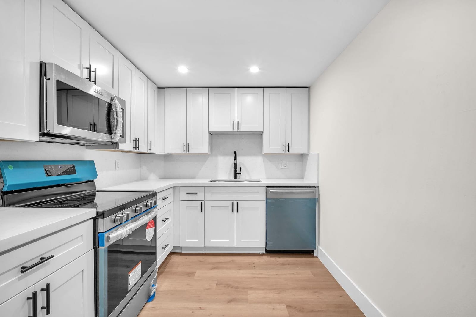 3900 N Hills Drive 414, Hollywood, FL 33021 photo 2