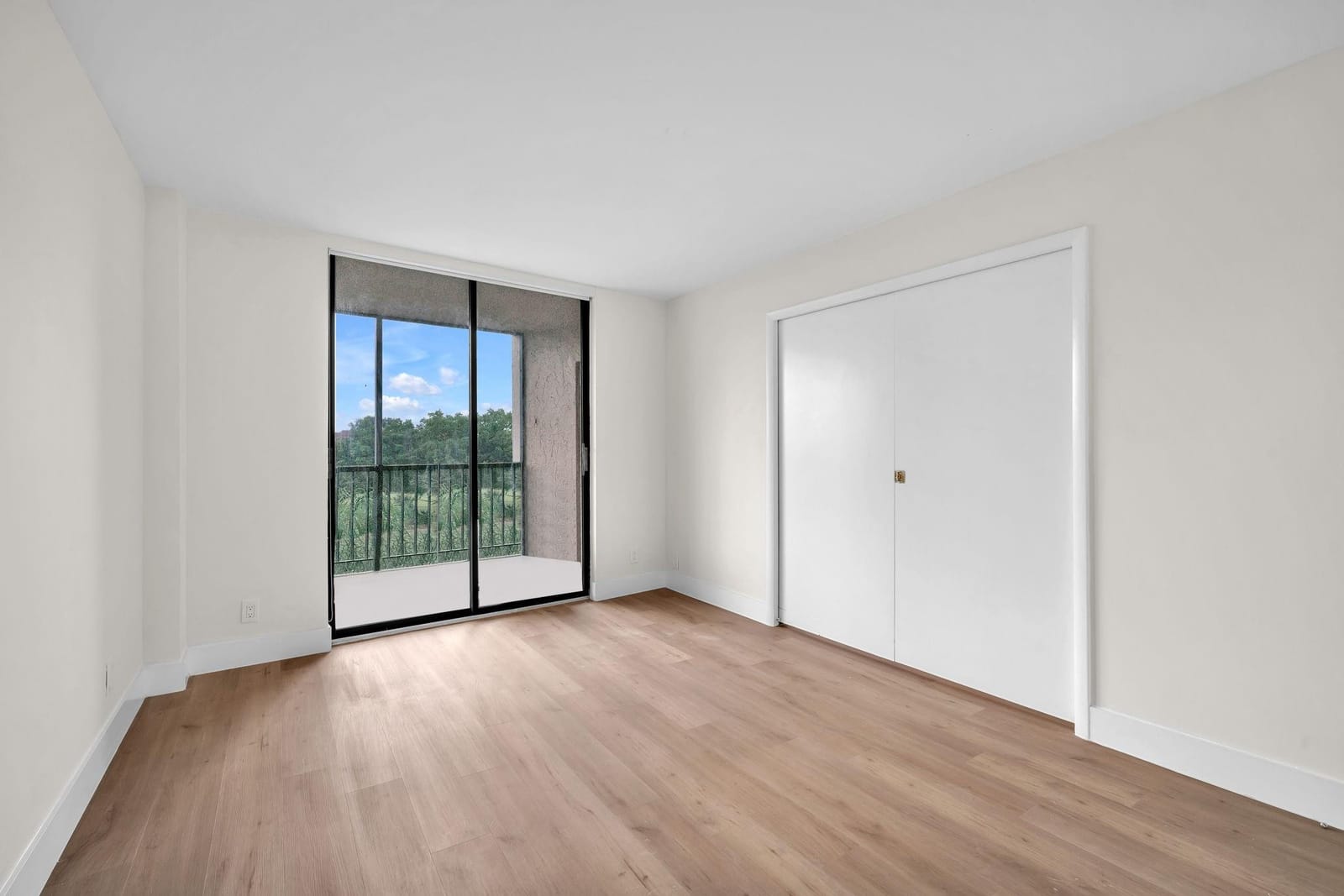 3900 N Hills Drive 414, Hollywood, FL 33021 photo 10