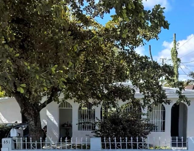 851 NW 17th Terrace, sold in Hunters Manor, Pompano Beach, FL