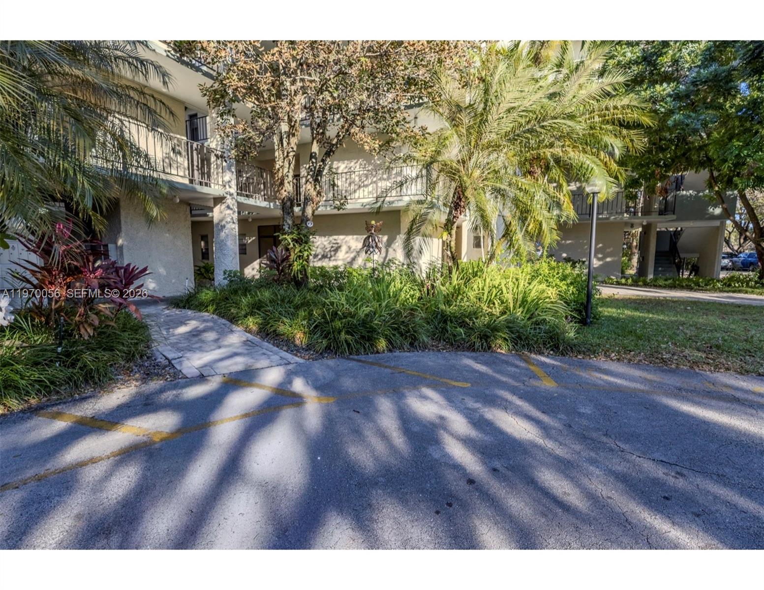 8931 N New River Canal Road 1E, Plantation, FL 33324, Plantation