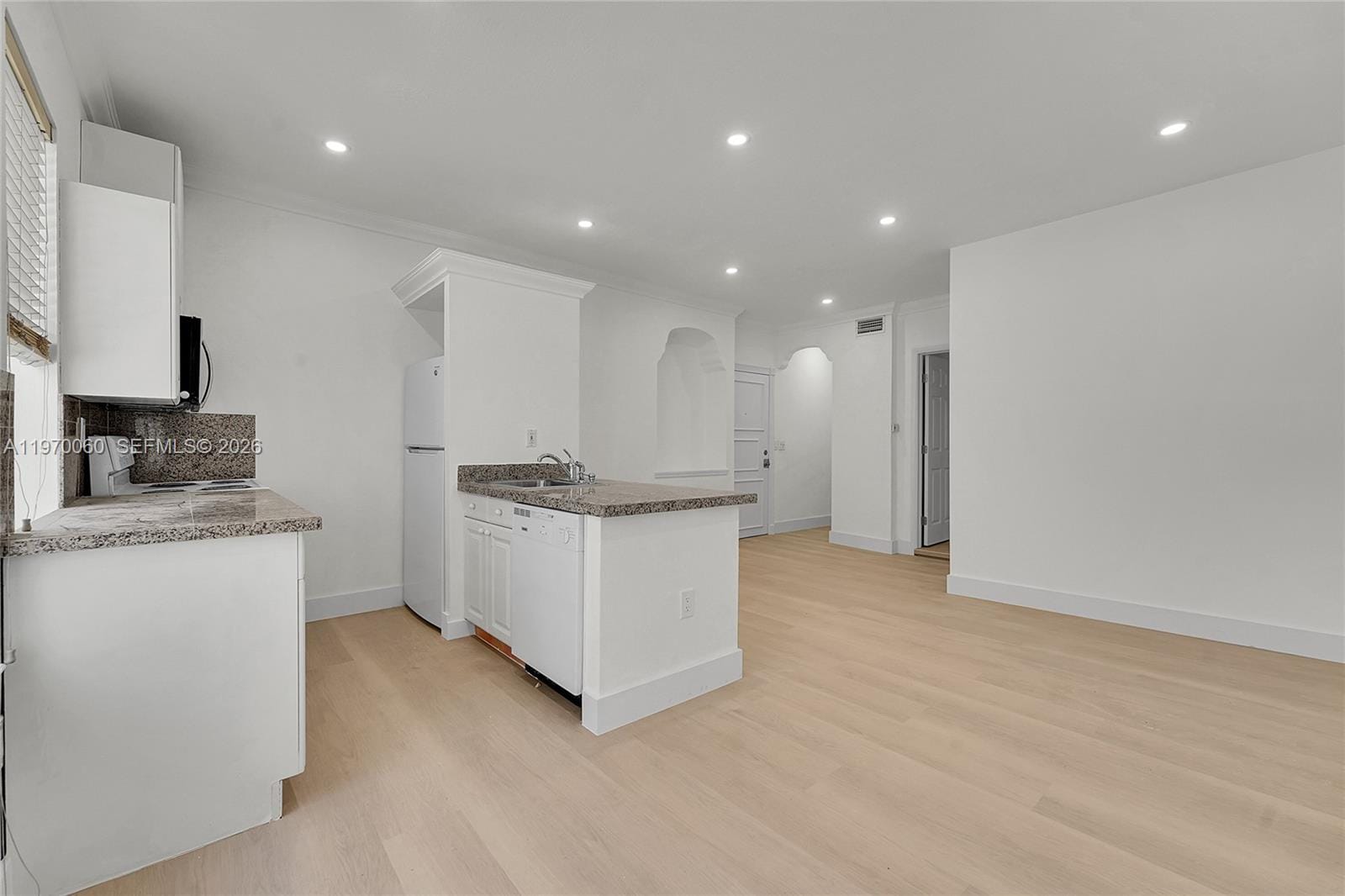 1027 Pennsylvania Avenue 103, Miami Beach, FL 33139 photo 3