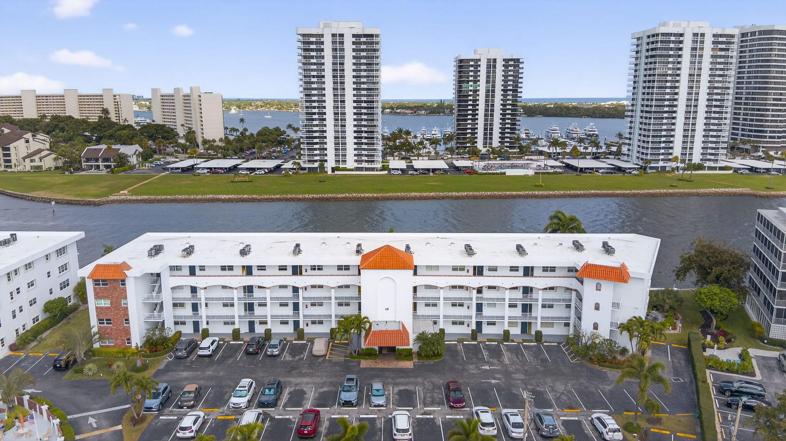 28 Yacht Club Drive 309, North Palm Beach, FL 33408 photo 2