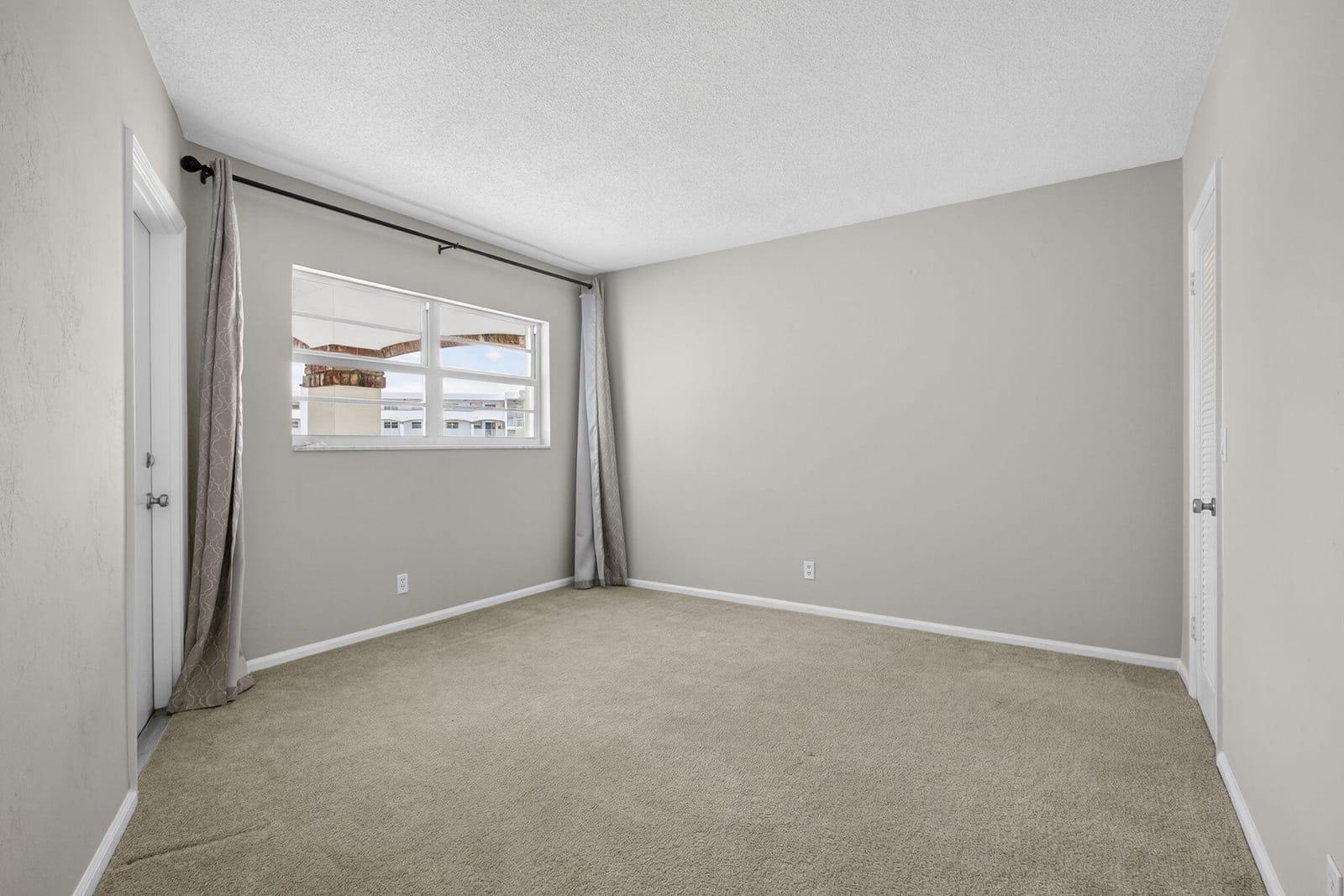 28 Yacht Club Drive 309, North Palm Beach, FL 33408 photo 15