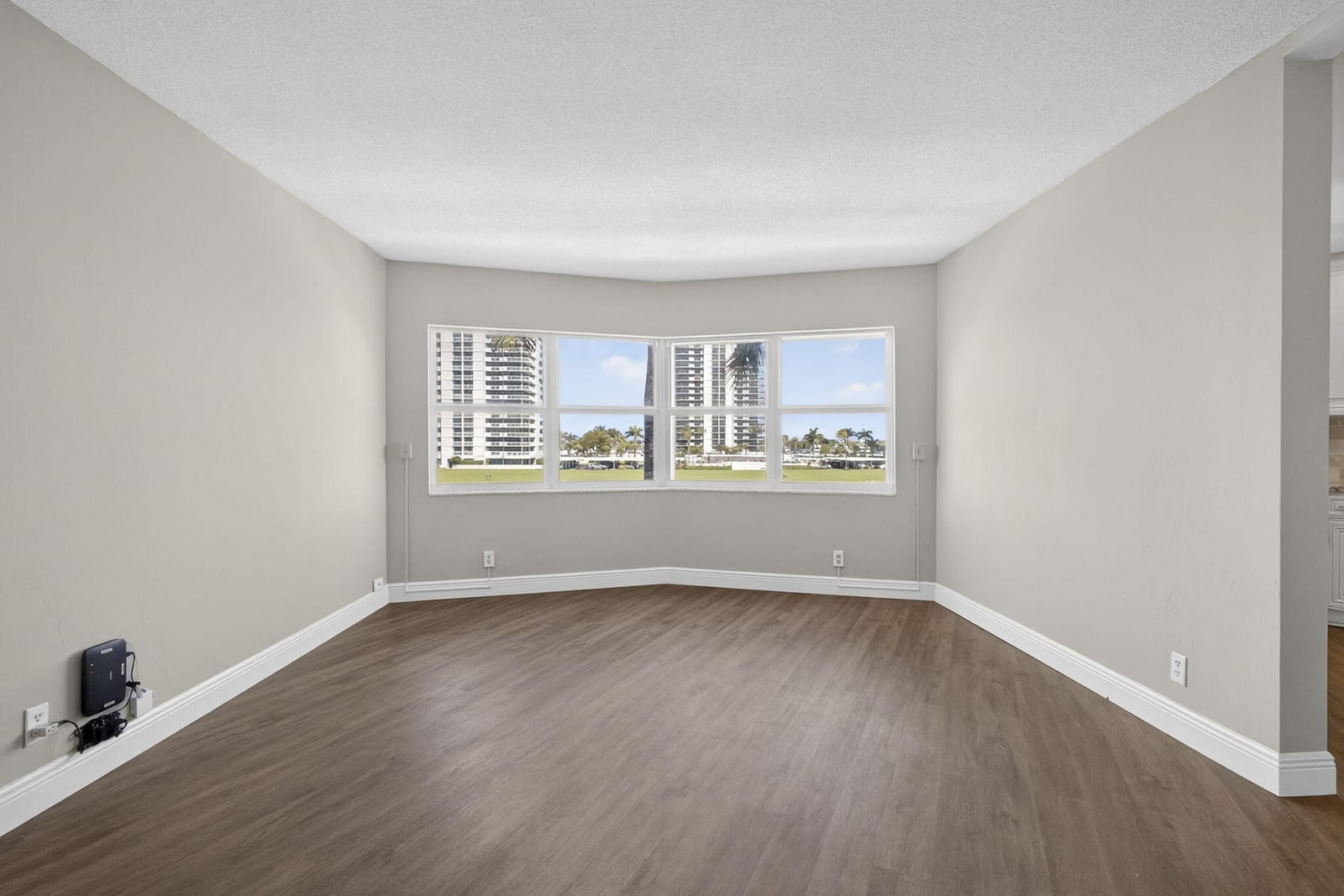 28 Yacht Club Drive 309, North Palm Beach, FL 33408 photo 4