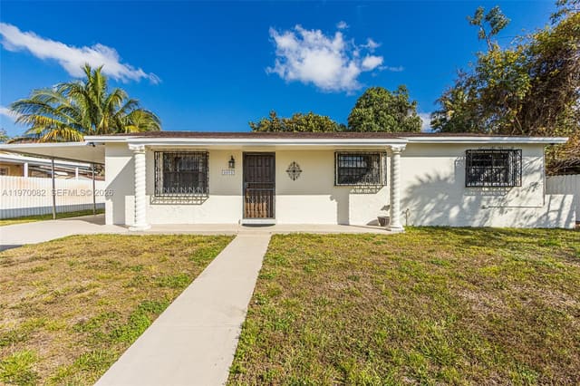 4275 NW 197th Street, sold in Carol City Gdns 1st Addn, Miami Gardens, FL
