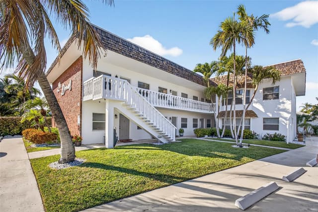 201 Inlet Way, Palm Beach Shores, FL 33404