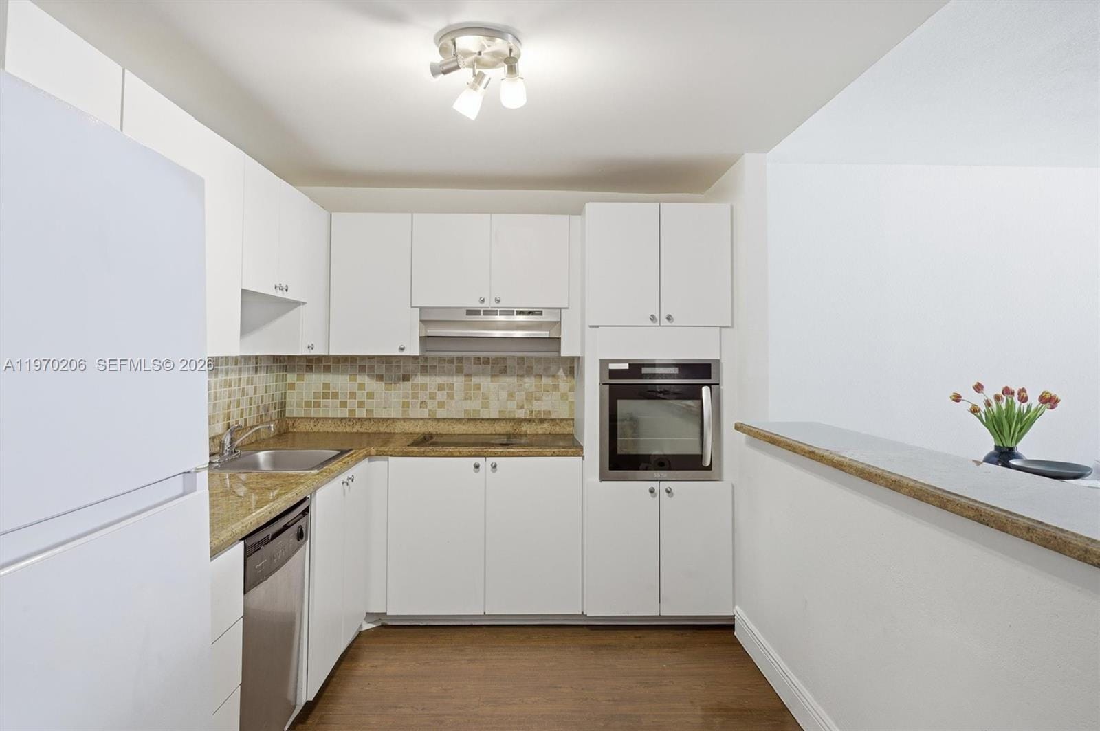 19390 Collins Avenue 120 — photo 7