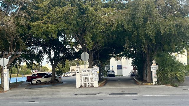 16465 NE 22nd Avenue 514, Tall Trees, North Miami Beach, FL