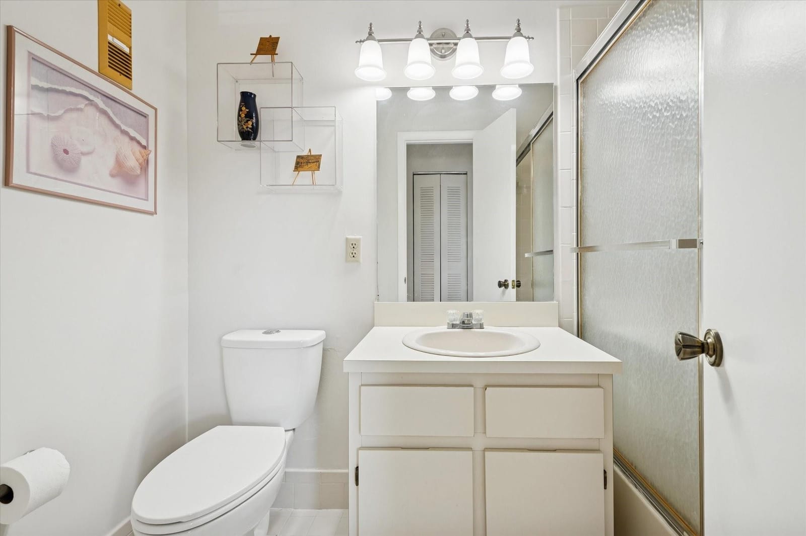 7368 Woodmont Avenue 203 — photo 12