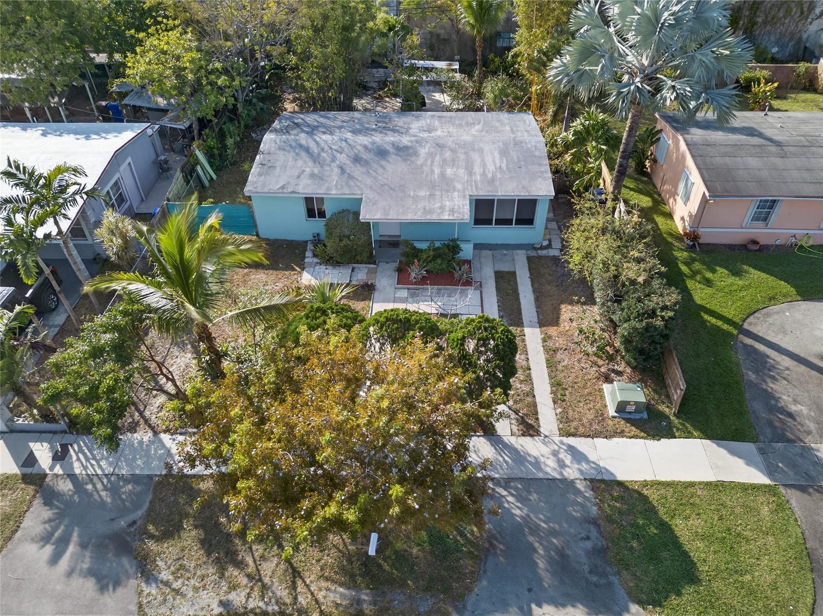 1802 Lauderdale Manor Drive — photo 3