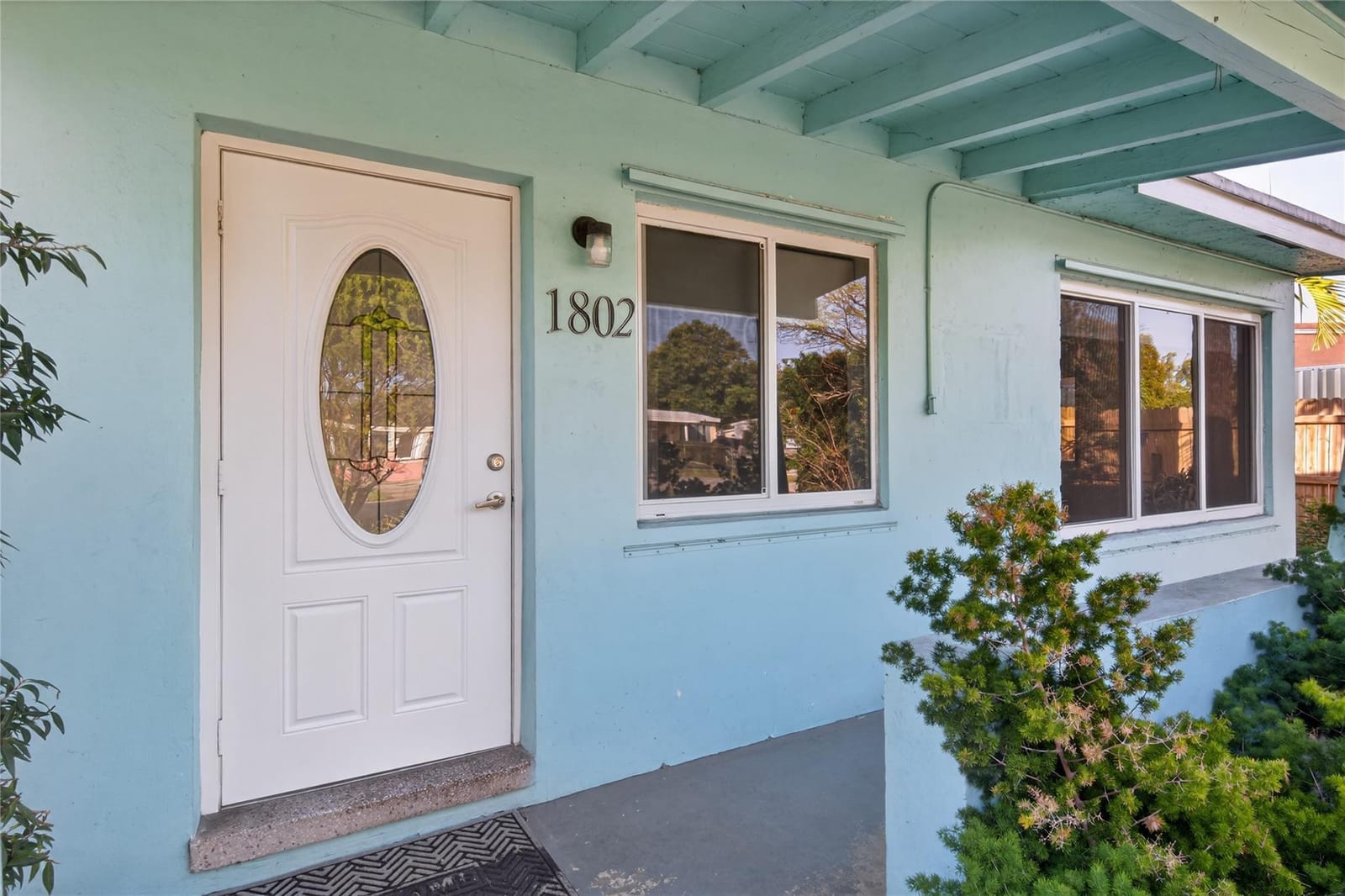 1802 Lauderdale Manor Drive — photo 5