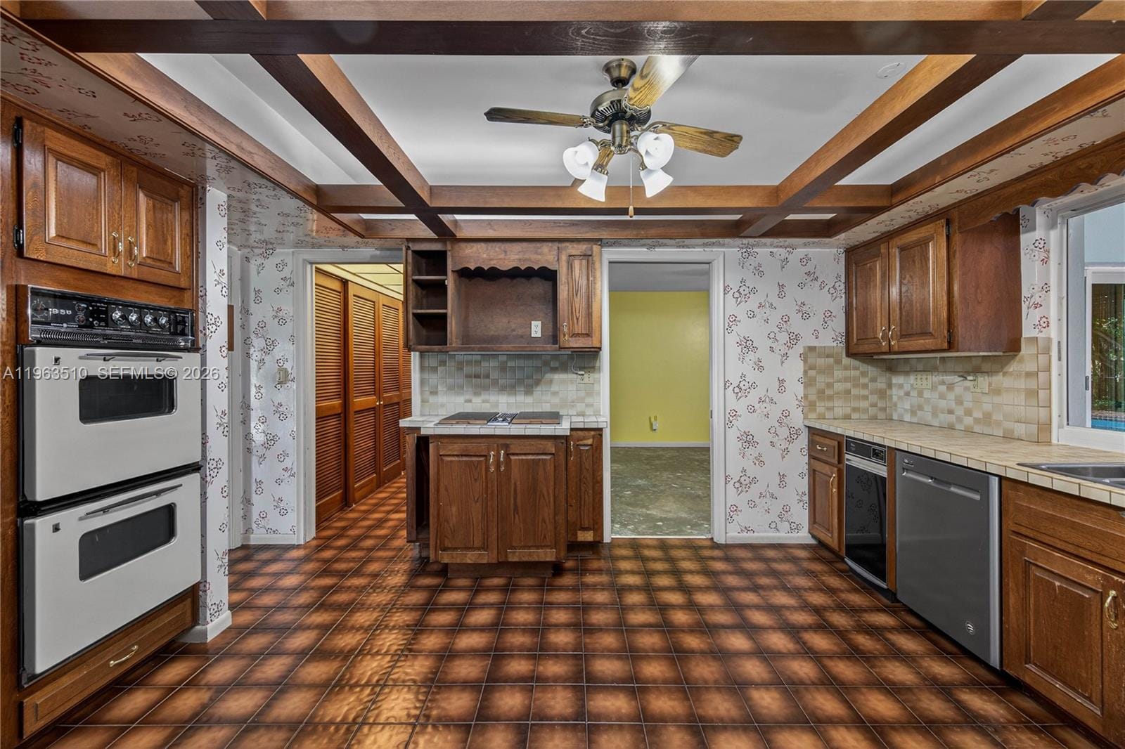 6621 E Tropical Way, Plantation, FL 33317 photo 15