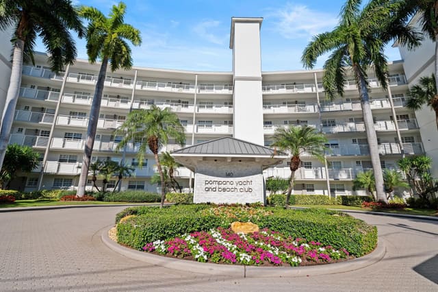 140 NE 28th Avenue 208, Pompano Beach, FL 33062