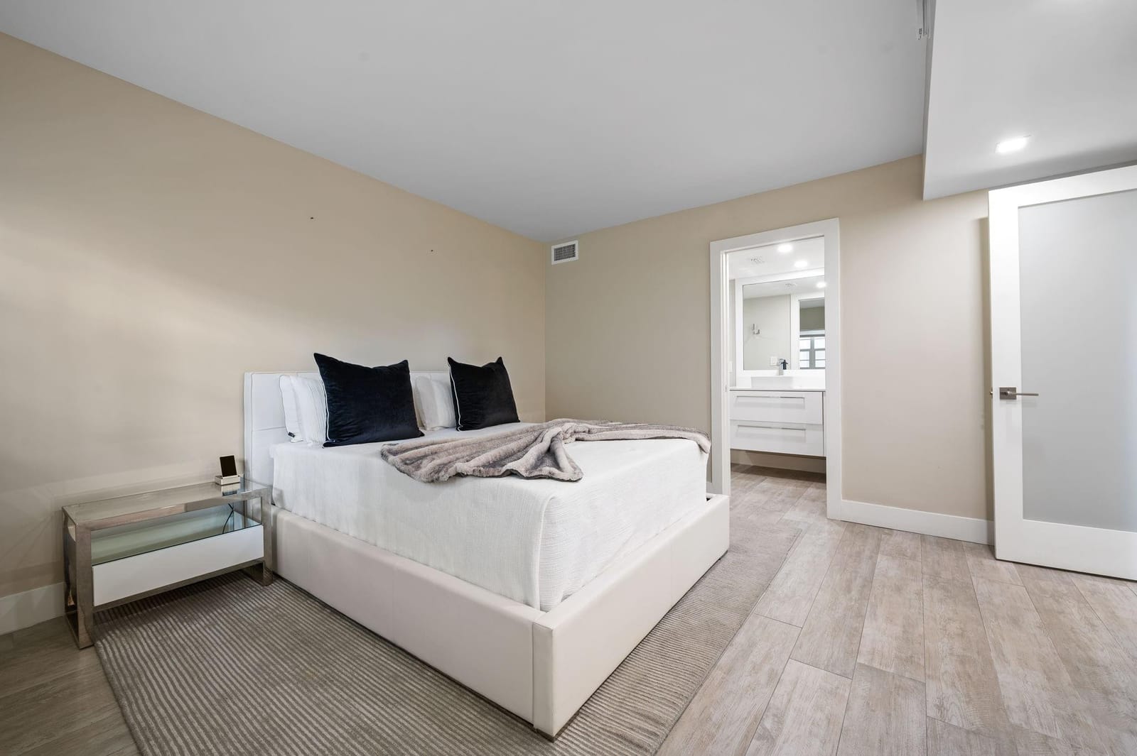 140 NE 28th Avenue 208, Pompano Beach, FL 33062 photo 17