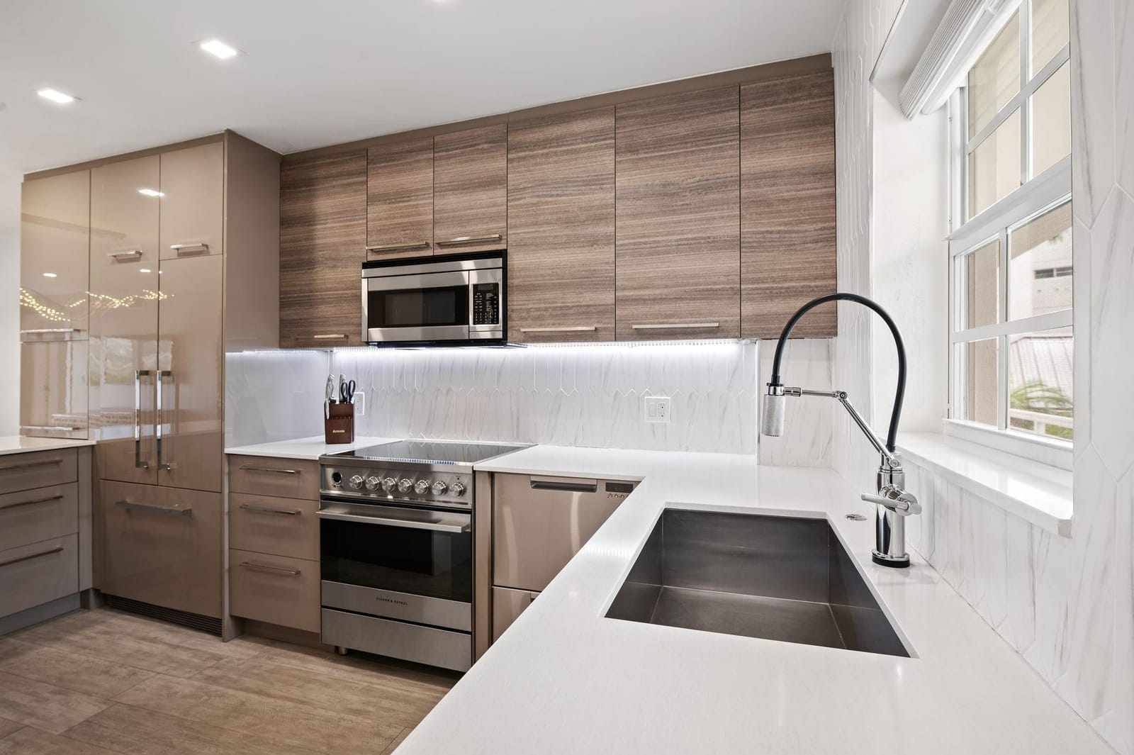 140 NE 28th Avenue 208 — photo 8