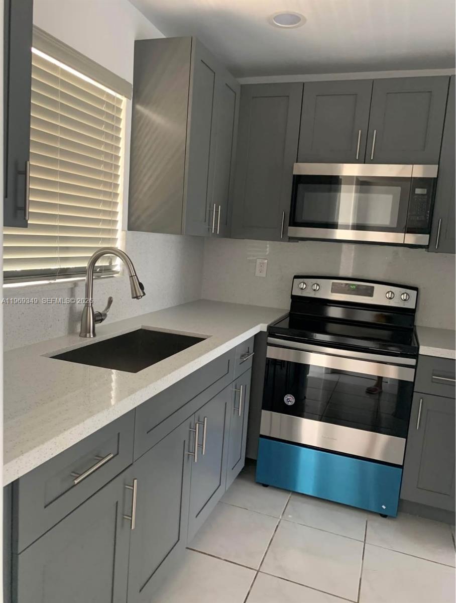 7505 SW 82nd Street 306, Miami, FL 33143, Miami