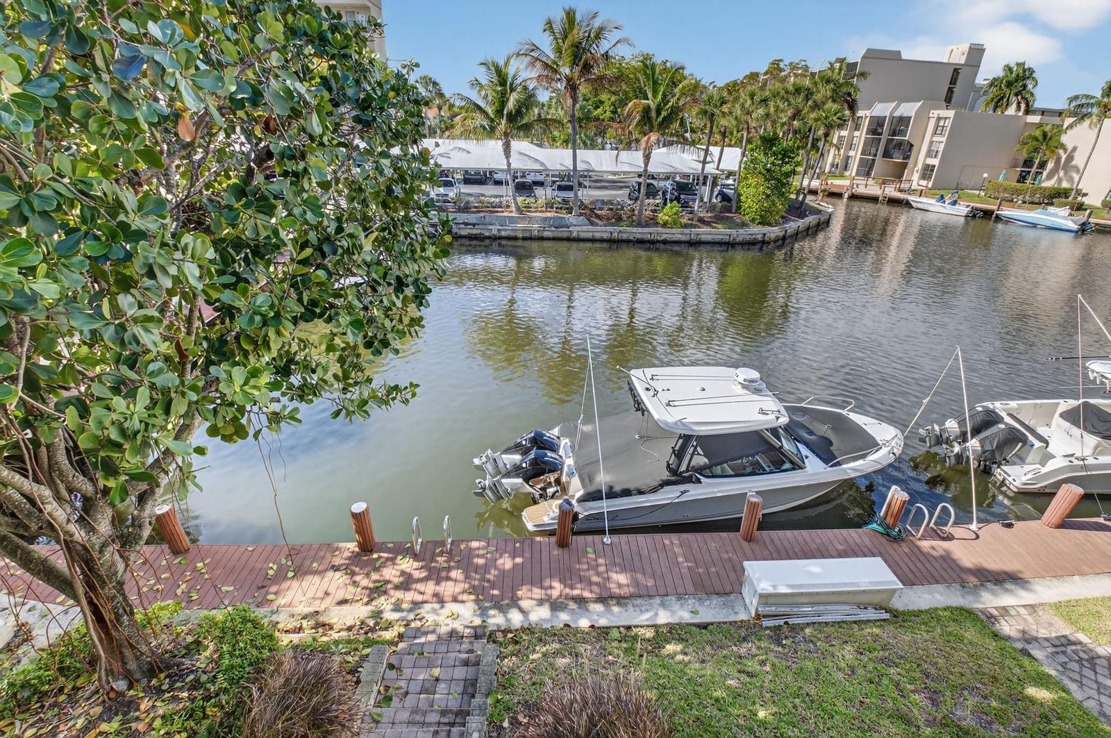 23 Royal Palm Way 18 — photo 12