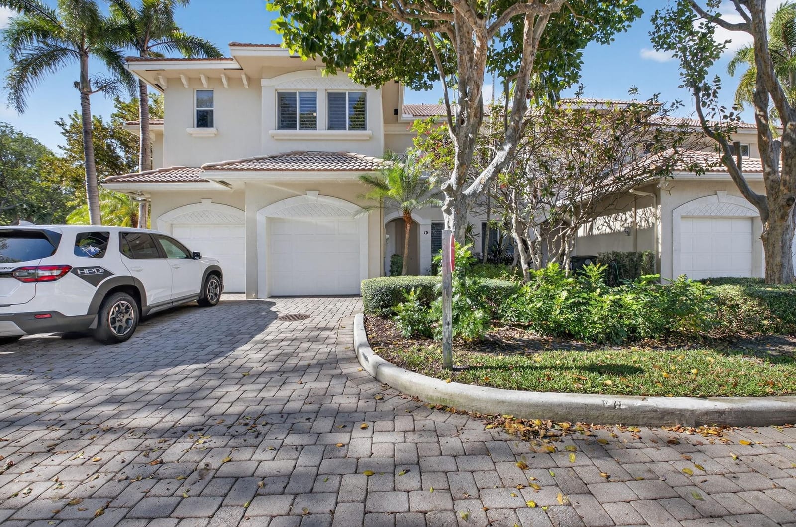 23 Royal Palm Way 18 — photo 4