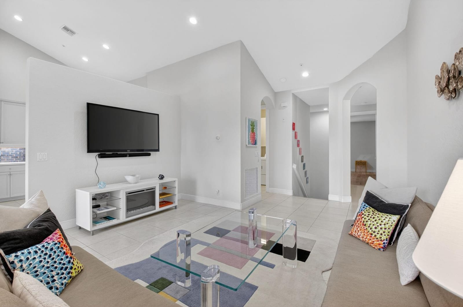 23 Royal Palm Way 18 — photo 8