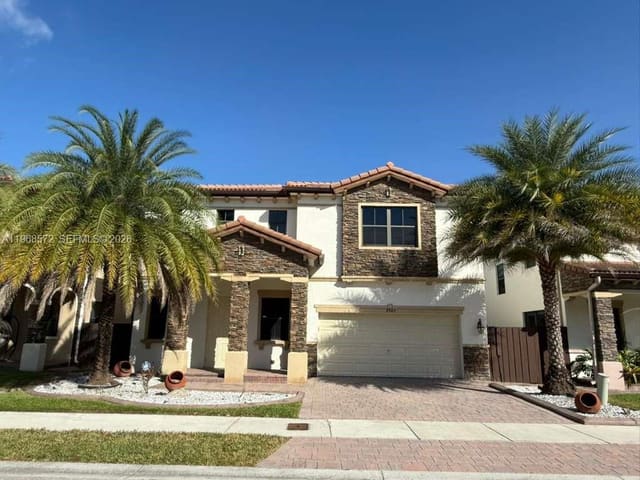 9947 NW 86th Terrace, Doral, FL 33178