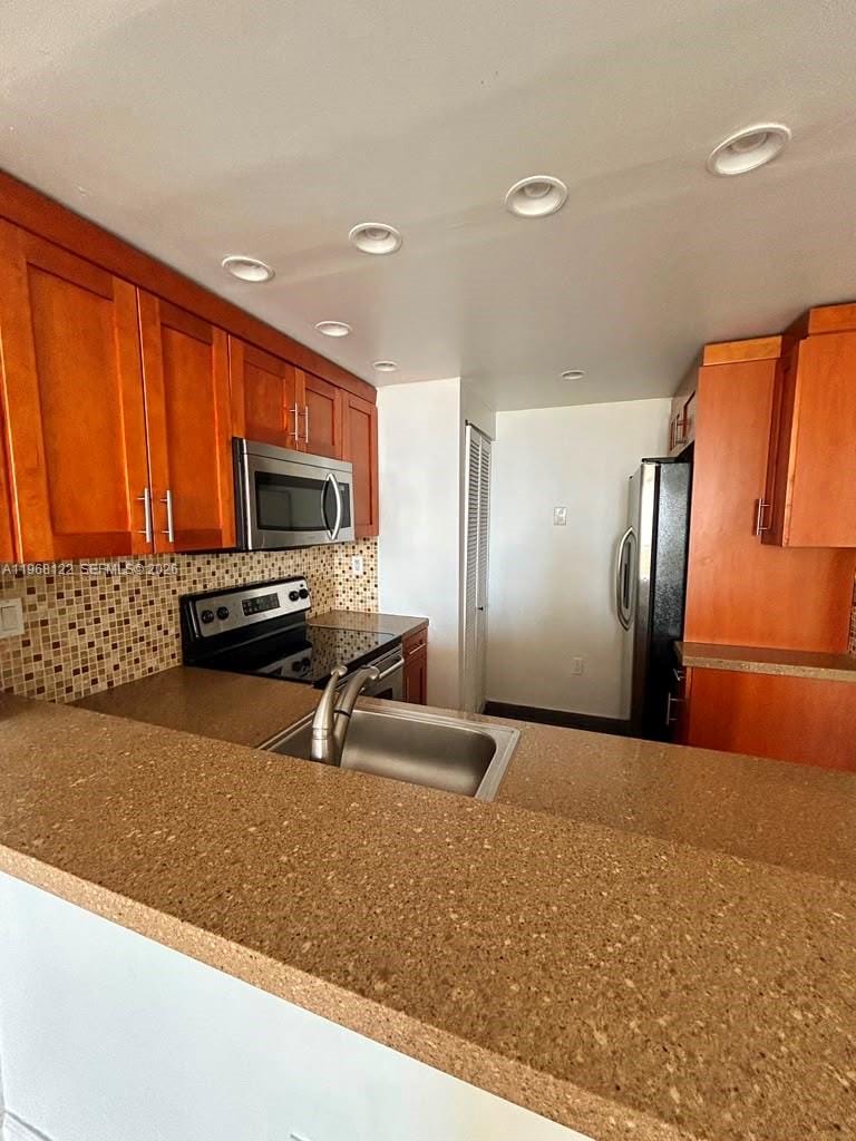 600 NE 36th Street 820, Miami, FL 33137 photo 13