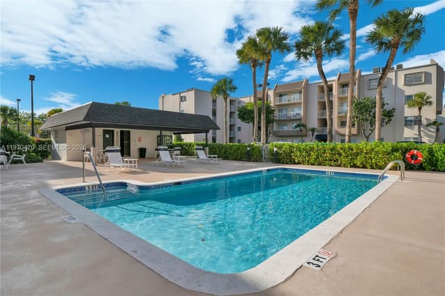 7747 SW 86th Street D403, sold in Kings Creek So Condo, Miami, FL