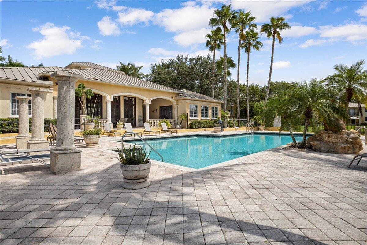 200 Crestwood Court N 211, Royal Palm Beach, FL 33411, Royal Palm Beach