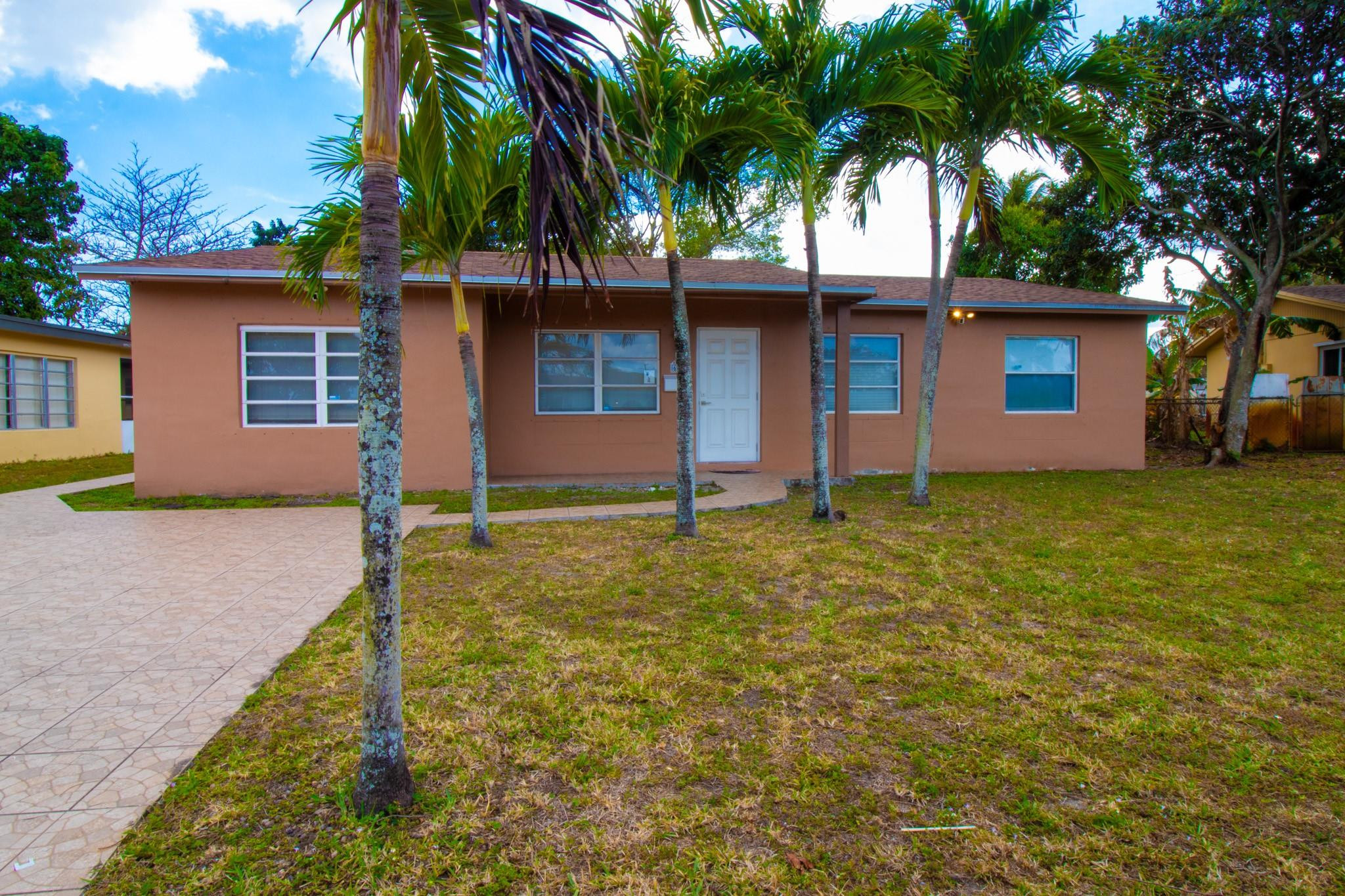 6860 Broadmoor, North Lauderdale, FL 33068, North Lauderdale